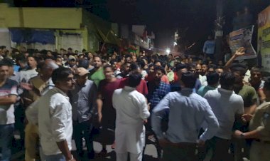 सोशल मीडिया पर शिवलिंग को लेक र अभद्र टिप्पणी: बीती रात दोनों समुदाय के सैकड़ों लोग माजरा पुलिस थाने के बाहर जमा