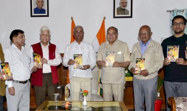  राज्यपाल ने जगदीश शर्मा की पुस्तकों का विमोचन किया