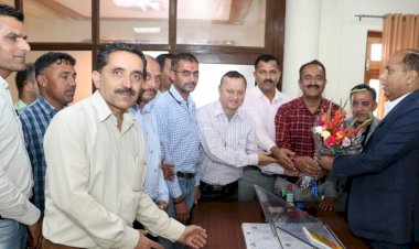 ओपीएस बहाली के बनी समिति की बैठक जल्द बुलाई जाए  - मुख्यमंत्री से मिला प्रतिनिधि मंडल