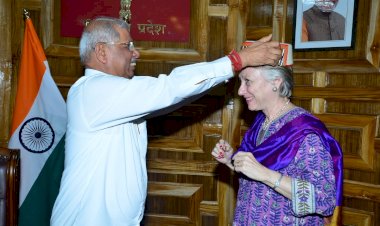 राज्यपाल से भारत में ब्रिटिश उप उच्चायुक्त सुश्री कैरोलिन रोवेट ने भेंट की।