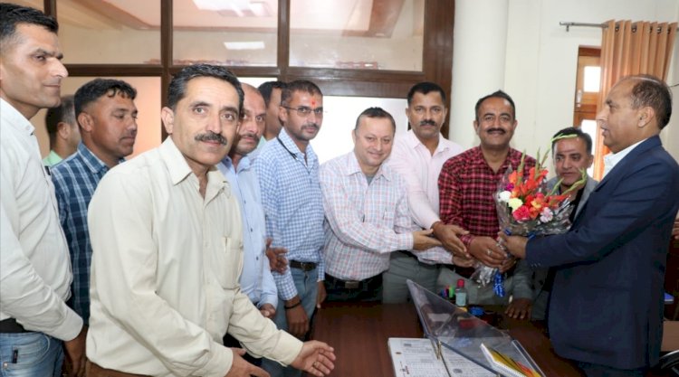 ओपीएस बहाली के बनी समिति की बैठक जल्द बुलाई जाए - मुख्यमंत्री से मिला प्रतिनिधि मंडल
