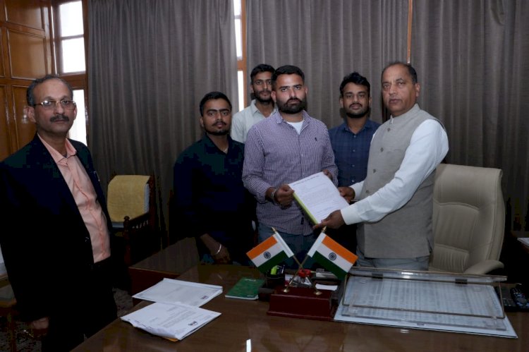ग्राम सेवक संघ के प्रतिनिधिमंडल ने मुख्यमंत्री से भेंट की