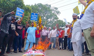 ओपीएस के समर्थन में जिले में होने वाले प्रर्दशन बारे रणनीति बनाई