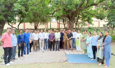 ओपीएस के समर्थन में जिले में होने वाले प्रर्दशन बारे रणनीति बनाई