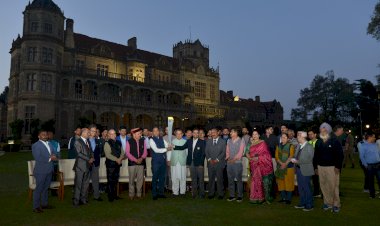 मुख्यमंत्री ने शतरंज ओलंपियाड की मशाल रिले प्राप्त की