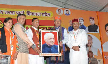 केन्द्र से राज्य के लिए 10,000 करोड़ रुपये से अधिक की केंद्रीय परियोजनाओं के अलावा 800 करोड़ रुपये की विशेष वित्तीय सहायता स्वीकृत: जय राम ठाकुर