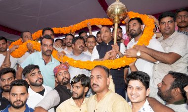 मुख्यमंत्री ने बिलासपुर जिला के घुमारवीं विधानसभा क्षेत्र में लगभग 117 करोड़ रुपये लागत की 21 विकासात्मक परियोजनाओं के शिलान्यास एवं लोकार्पण किए