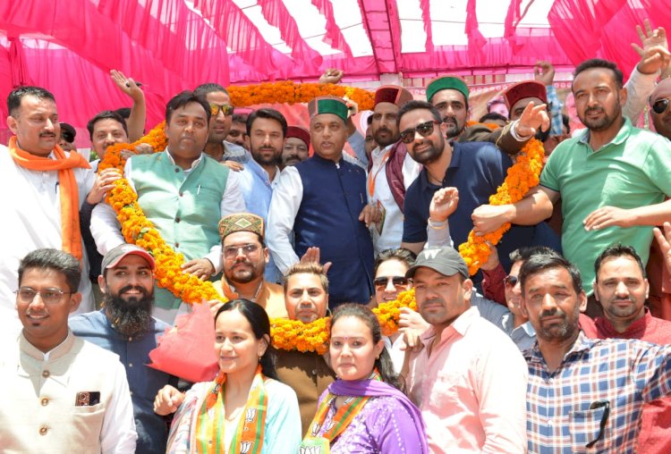 मुख्यमंत्री ने शिमला जिला के रर विधानसभा क्षेत्र के लिए 124 करोड़ रुपये की विकासात्मक परियोजनाओं के उद्घाटन व शिलान्यास किए