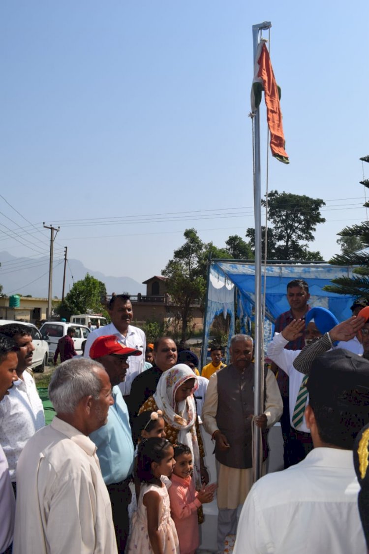 देश के लिए शहीद होना गौरव की बात- सुखराम चौधरी