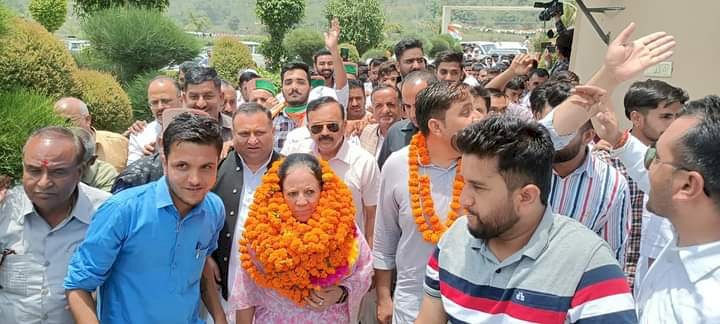 पीएम के सामने मुख्यमंत्री ने प्रदेश की जनता को गुमराह किया