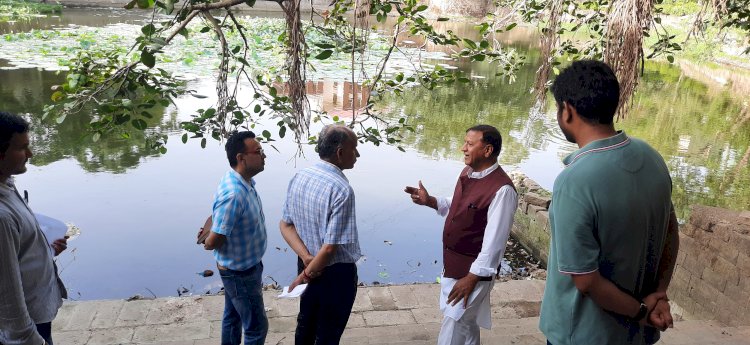 ए.डी.बी ने नाहन के सौंदर्यकरण के दृष्टिगत प्रस्तावित स्थलों का लिया जायजा