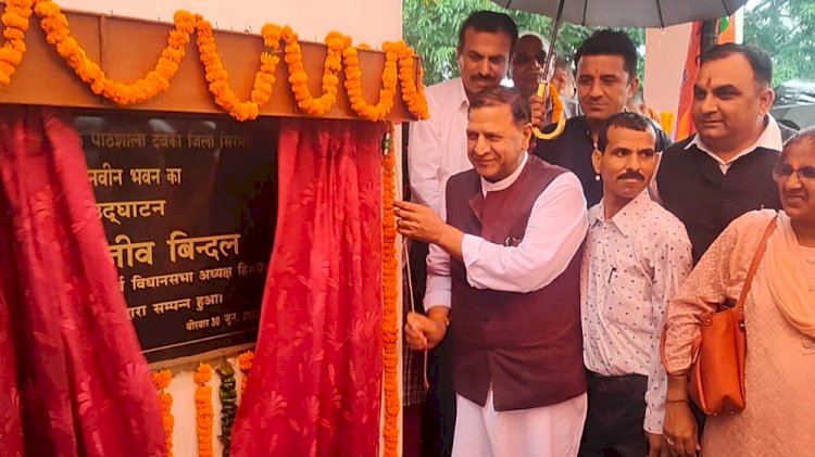 डा् बिन्दल ने देवका स्कूल के नवीन भवन का किया उदघाटन