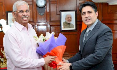 हिमाचल प्रदेश उच्च न्यायालय के मुख्य न्यायाधीश ने राज्यपाल से भेंट की