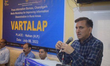 योजनाओं को जन-जन तक पहुंचाने में पत्रकारिता की महत्वपूर्ण भूमिका - गौतम