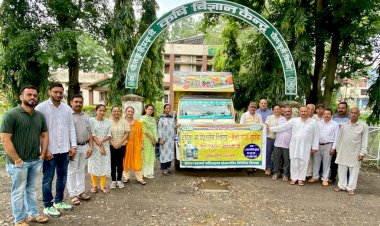 तरल नैनो यूरिया जागरूकता वाहन को दिखाई हरी झंडी