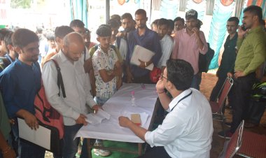 नाहन आईटीआई में रोजगार मेले का हुआ आयोजन, ऊर्जा मंत्री ने मेले में शिरकत कर चयनित युवाओं को सौंपे नियुक्ति पत्र