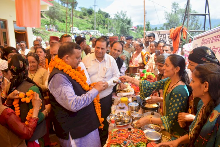 वार्तालाप से होगा समस्या का समाधान  हड़ताल छोड़ बातचीत के लिए आगे आएं पंचायती राज के कर्मचारी - वीरेंद्र कंवर