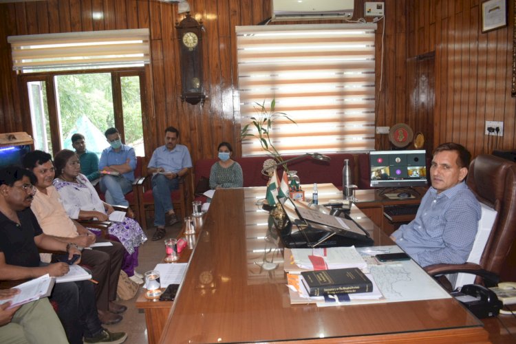 पेयजल योजनाओं एवं जल स्त्रोतों का क्लोरीनकरण करें जलशक्ति विभाग - उपायुक्त