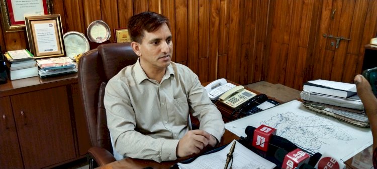 18 वर्ष या अधिक आयु के पात्र नागरिक मतदाता सूची में दर्ज करवाएं अपना नाम - राम कुमार गौतम
