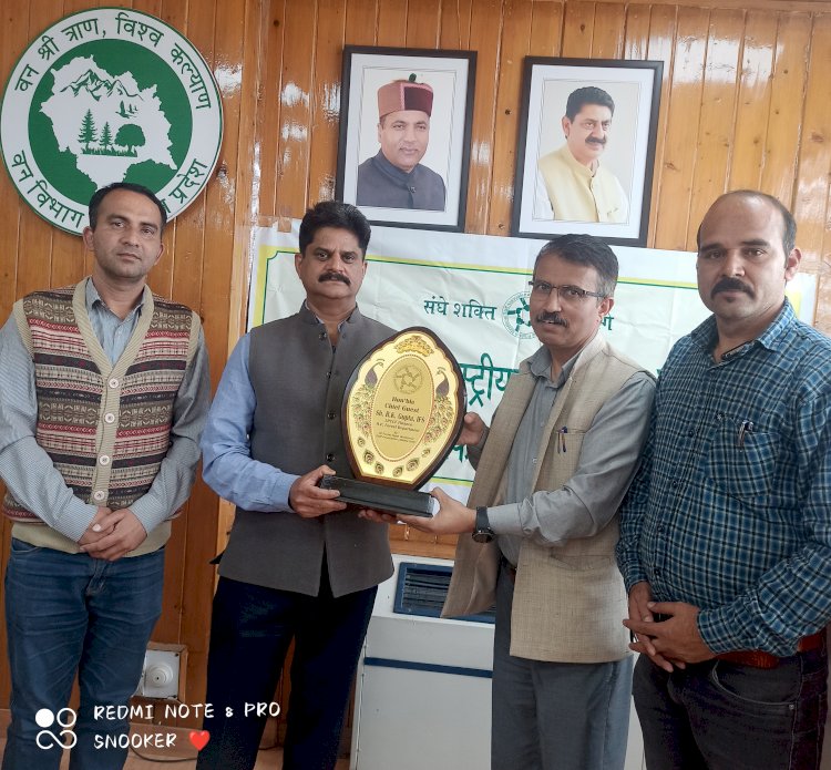 वन विभाग मिनिस्ट्रियल स्टाफ की बैठक में ए पी सी सी एफ आर के गुप्ता ने किये महत्वपूर्ण ऐलान