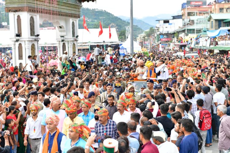 चम्बा के मिंजर महोत्सव का विधिवत समापन, मुख्यमंत्री ने शोभा यात्रा में भाग लिया