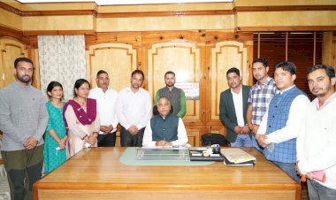 हि.प्र. वोकेशनल ट्रेनर्स वेलफेयर एसोसिएशन के प्रतिनिधियों ने की मुख्यमंत्री से भेंट