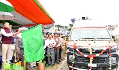 दूरदराज क्षेत्रों के लोगों के लिए वरदान साबित होगी मुख्यमंत्री मोबाइल क्लीनिक वाहन सेवा  मुख्यमंत्री ने 10 वाहनों को दिखाई हरी झंडी, घर-द्वार पर ही चिकित्सा सुविधाएं उपलब्ध करवाएंगे