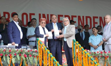 राजेन्द्र राजन द्वारा लिखित जन-गण-मन धुन के जनक’के द्वितीय संस्करण का विमोचन