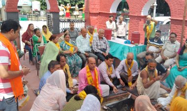 ऐतिहासिक पक्का तालाब के प्राचीन मंदिर में शिवलिंग की प्राण प्रतिष्ठा हुई....