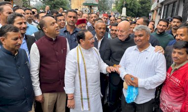 भाजपा के राष्ट्रीय अध्यक्ष जगत प्रकाश नड्डा ने माल रोड और रिज की सैर की और उस समय उन्हें अपने कॉलेज के दिनों की याद आई। माल रोड और रिज की सैर की और उस समय उन्हें अपने कॉलेज के दिनों की याद आई।