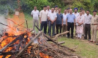 38 मामलों में जब्त नशीले पदार्थों की भारी खेप नष्ट की  - एसपी की अध्यक्षता में गठित कमेटी ने कारवाई की