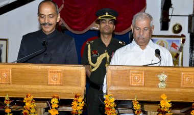 रामेश्वर सिंह ठाकुर को हिमाचल प्रदेश राज्य लोक सेवा आयोग के अध्यक्ष के रूप में पद और गोपनीयता की शपथ