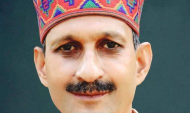 प्रतिभा सिंह को कांग्रेस की 7 ब्लॉक समितियों के विघटन के बारे में पता नहीं था  , भाजपा के पूर्व प्रदेश अध्यक्ष सतपाल सत्ती ने कहा कि कांग्रेस पार्टी में फूट साफ है।