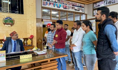 हिमाचल प्रदेश विश्वविद्यालय में बहुउद्देशीय इंडोर स्टेडियम का शीघ्र हो निर्माण : हरेंद्र ठाकुर एबीवीपी एचपीयू इकाई ने कुलपति को सौम्पा ज्ञापन