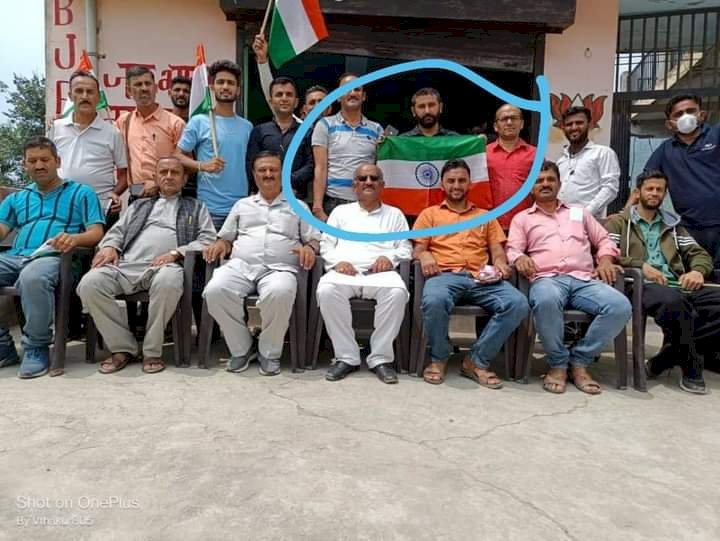 भाजपा कार्यकर्ताओं व नेताओं के खिलाफ  राष्ट्रध्वज के अपमान का मामला दर्ज किया जाए   -हिमाचल युवा कांग्रेस कहा आंदोलन की दी धमकी