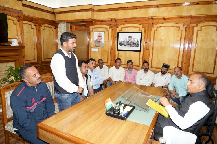 मुख्यमंत्री से नई पेंशन योजना कर्मचारी संघ के प्रतिनिमंडल ने भेंट की