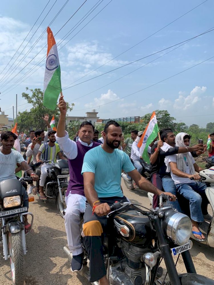 कालाआम से त्रिलोकपुर तक निकली शानदार तिरंगा यात्रा यह तिरंगा यात्रा देश के अमर शहीदों और देश भक्तों को समर्पित है-डा. बिन्दल