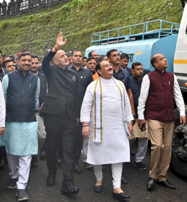 भाजपा प्रदेश अध्यक्ष सुरेश कश्यप ने कहा कि भाजपा की एक अनौपचारिक बैठक पीटरहॉफ में हुई।