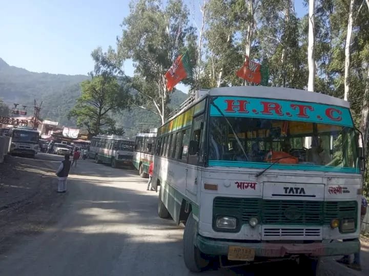 मुख्यमंत्री को दिखाने के भीड़ जुटाने के लिए हुआ एचआरटीसी बसों का दुरूपयोग -सरकार के खिलाफ उच्च न्ययालय में एक जनहित याचिका डाली जाएगी