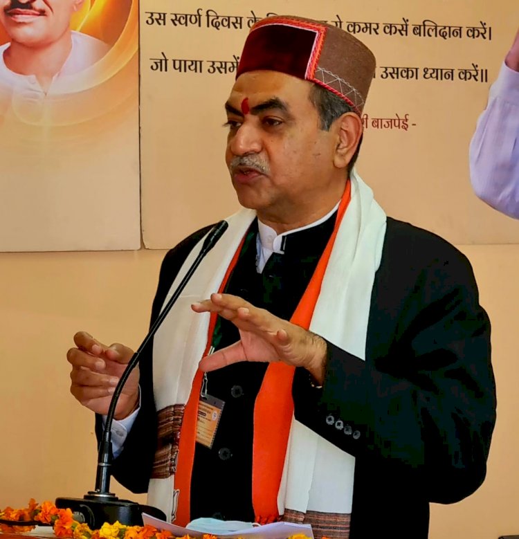 आम आदमी पार्टी के हाल जैसे 100 चूहे खाकर बिल्ली हज को चली