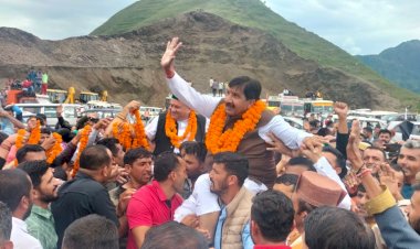 पहली बार हिमाचल प्रदेश में नौकरियां हुई नीलाम:अग्निहोत्री -नौकरियों बेचने वाले मुख्यमंत्री के नाम से जाने जाएंगे जयराम ठाकुरए