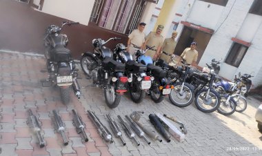 मोडिफाई साइलेंसर लगाकर ध्वनि प्रदूषण फैलाने वालों के खिलाफ  पुलिस की कड़ी कार्रवाई