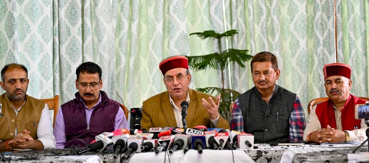 कांग्रेस पार्टी की सभी गारंटिया हवा हवाई है जनता को उनकी गारंटियों पर क्या भरोसा होगा।  सुरेश भारद्वाज