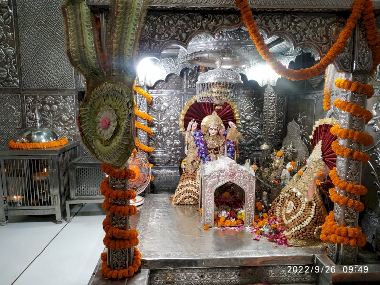 त्रिलोकपुर में आश्विन नवरात्र के दूसरे दिन 9000 श्रद्धालुओं ने किए माता के दर्शन