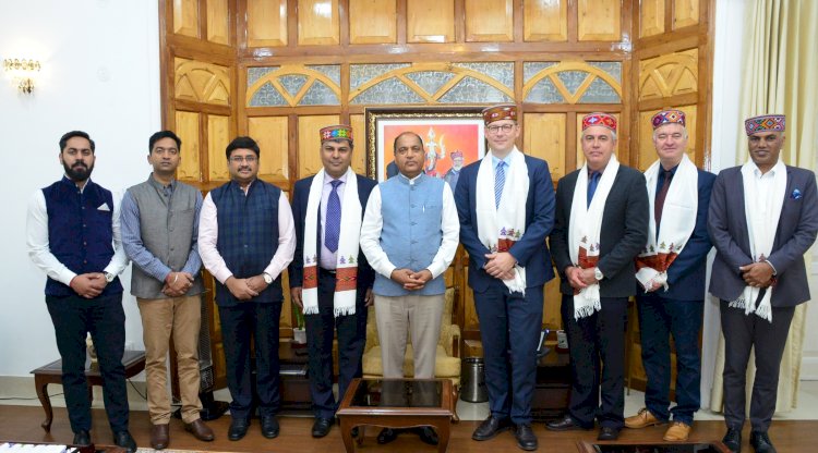 मुख्यमंत्री ने रक्षा विनिर्माण क्षेत्र की भारतीय और जर्मन कंपनियों के अधिकारियों से की भेंट