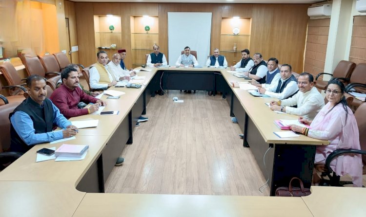 दिल्ली में बैठक में शामिल हुए भाजपा नेता