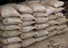 पुलिस ने 96 बैग सरकारी सीमेंट का कब्जे में लिया