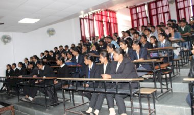 लॉ की डिग्री के बाद डिफेंस क्षेत्र में भी उज्ज्वल करियर:  आईपीएस अशोक तिवारी  -हिमालयन लॉ कॉलेज में विशेष कार्यक्रम आयोजित