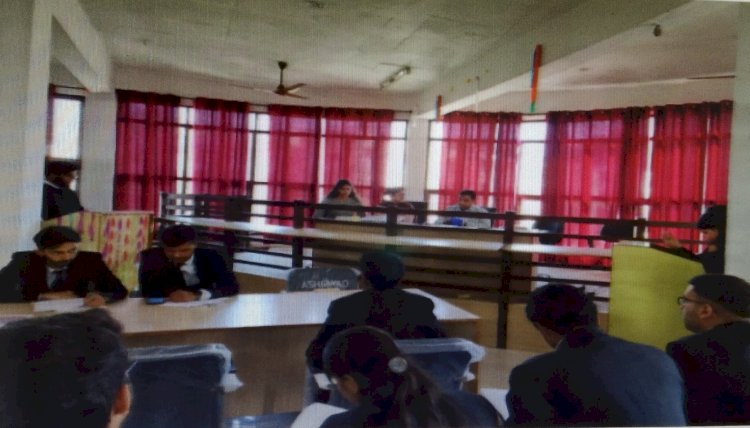 इंट्रा मूट कोर्ट प्रतियोगिता का आयोजन किया कॉलेज ऑफ लॉ कालाअंब में