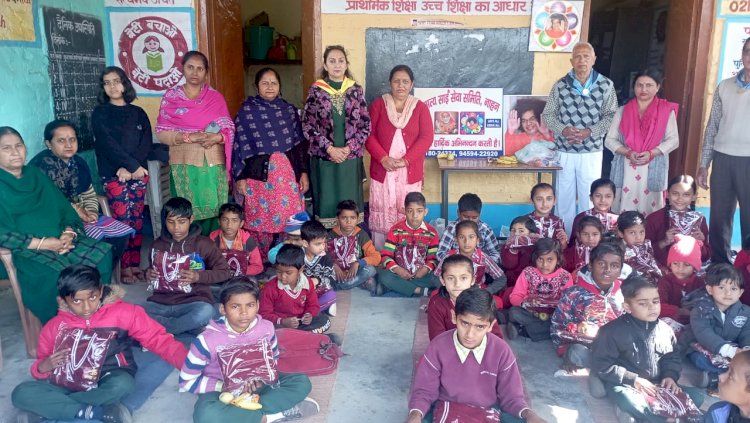 बनोग स्कुल के 35 छात्र छात्राओं को जर्सियाँ वितरित -श्री सत्य साई विद्या ज्योति कार्यक्रम आयोजित